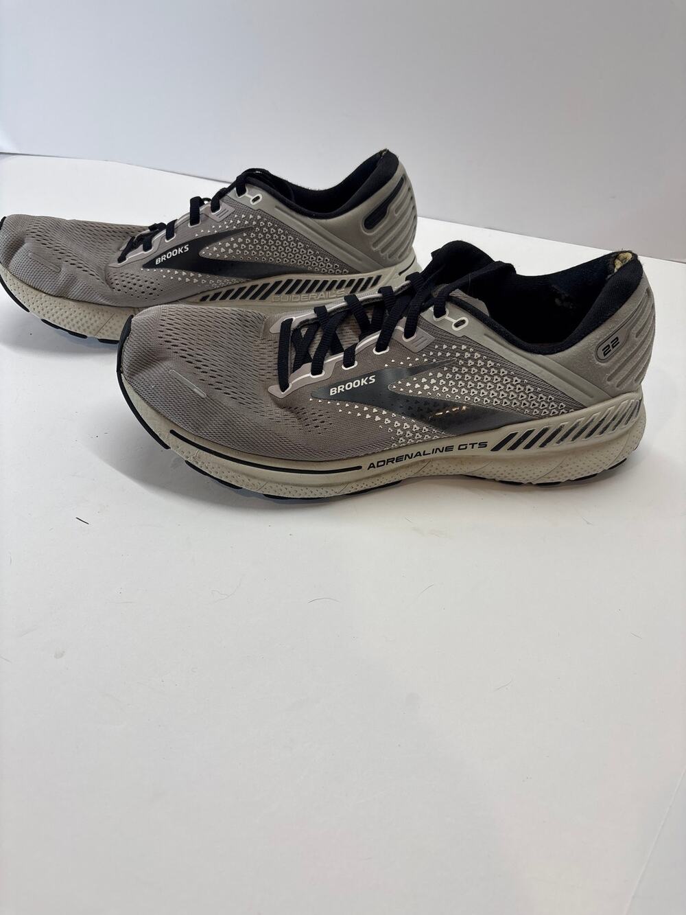 Brooks Adrenaline GTS 22 Men’s Running Shoes size 11.5 D